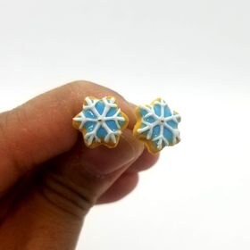 Boucles D'oreilles Flocon De Neige Argenté Avec Pierres Bleutées - Alliage, Neuf Sans Emballage