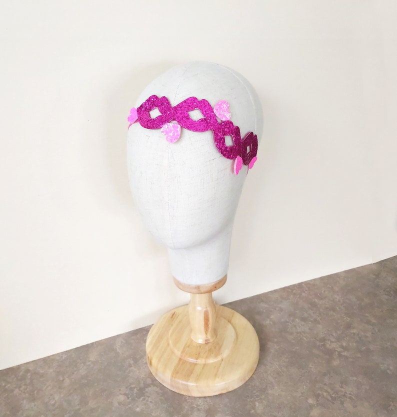 Pink heart headband Baby kiss crown First birthday headband Cute Valentines headband lip kiss crown Baby kisses crown kiss me headband