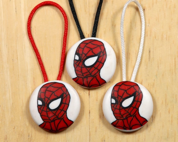 Spiderman Zipper Pull in Polymer Clay. Superhero Zip Pull in Polymer Clay.  