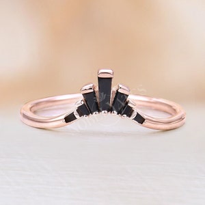 Unique Baguette Cut Black Onyx Wedding Band, Rose Gold Curved Band, Vintage Bridal Ring, Stackable Matching Band, Promise Anniversary Ring