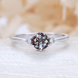 Alexandrite engagement ring white gold lab alexandrite ring vintage Diamond three stones ring wedding Bridal prong ring promise Anniversary