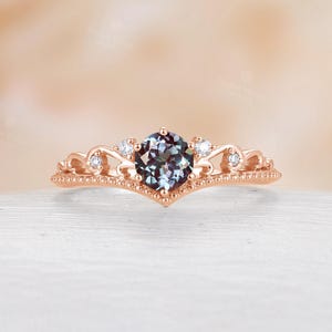 Crown Design Alexandrite Engagement Ring, Vintage Round Gemstone Ring, Curved Diamond Band Ring, Unique Rose Gold Ring, Wedding Bridal Ring