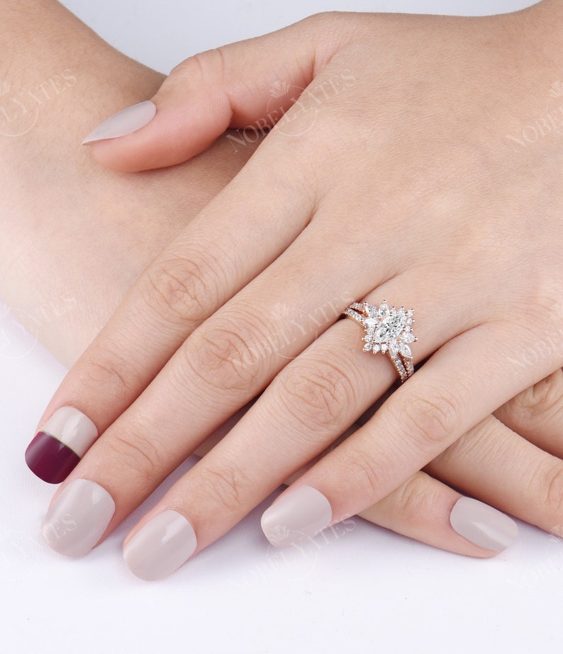 Moissanit Verlobungsring Set Vintage Art Deco Marquise Schliff Ring Roségold Diamant Halo Ring Stapelband Einzigartiges Brautset Jubiläum Bild 5
