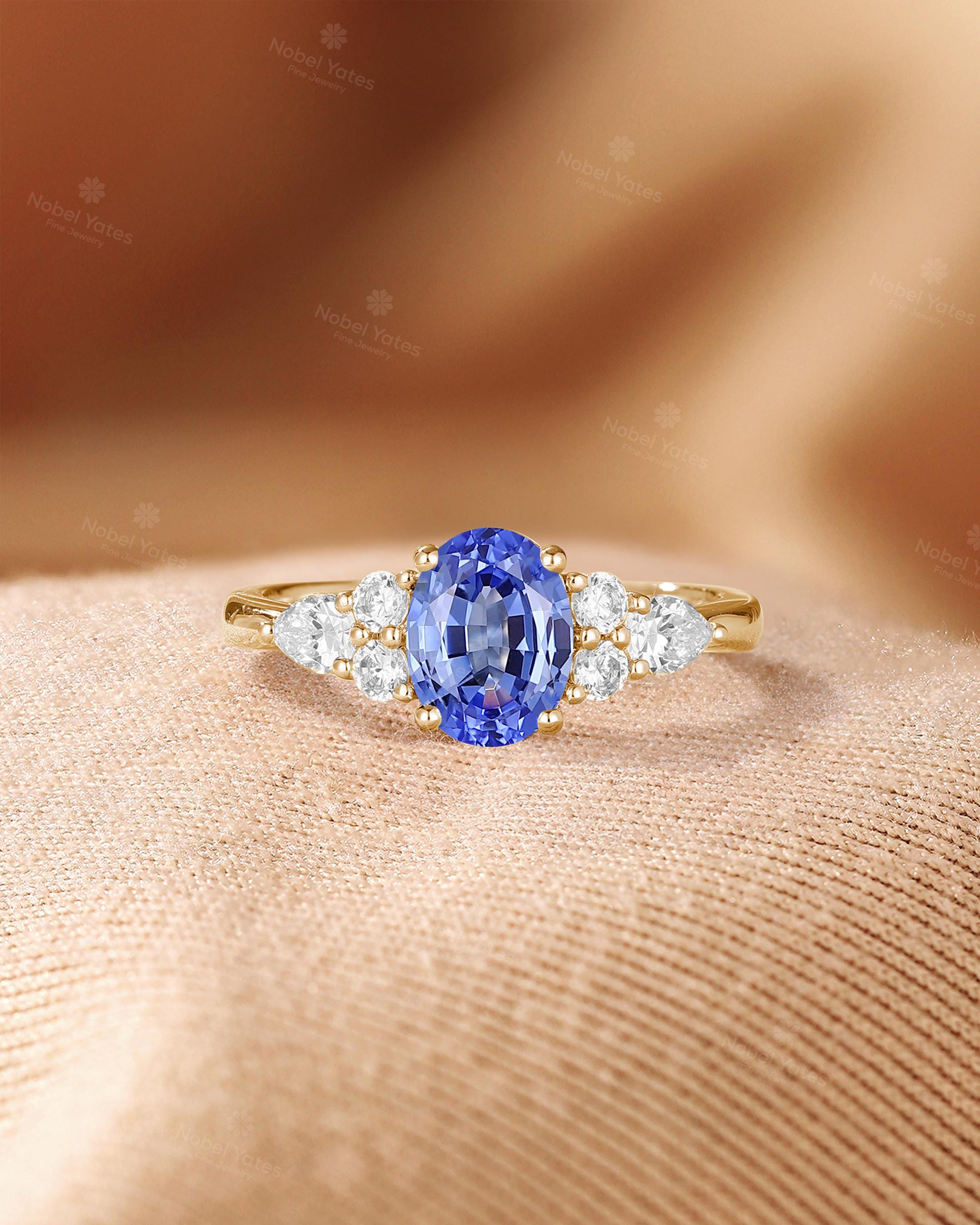 アールデコ調コーンフラワーブルーサファイアの婚約指輪、ホワイト 