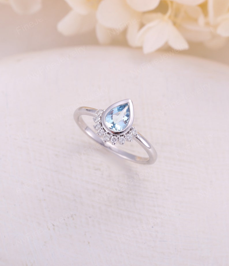 Birnenförmige Aquamarine Verlobungsring Gelbgold Einzigartige Diamant Hälfte Halo Hochzeit Vintage Lünette gesetzt Antiker Braut Jahrestag Ring Bild 4