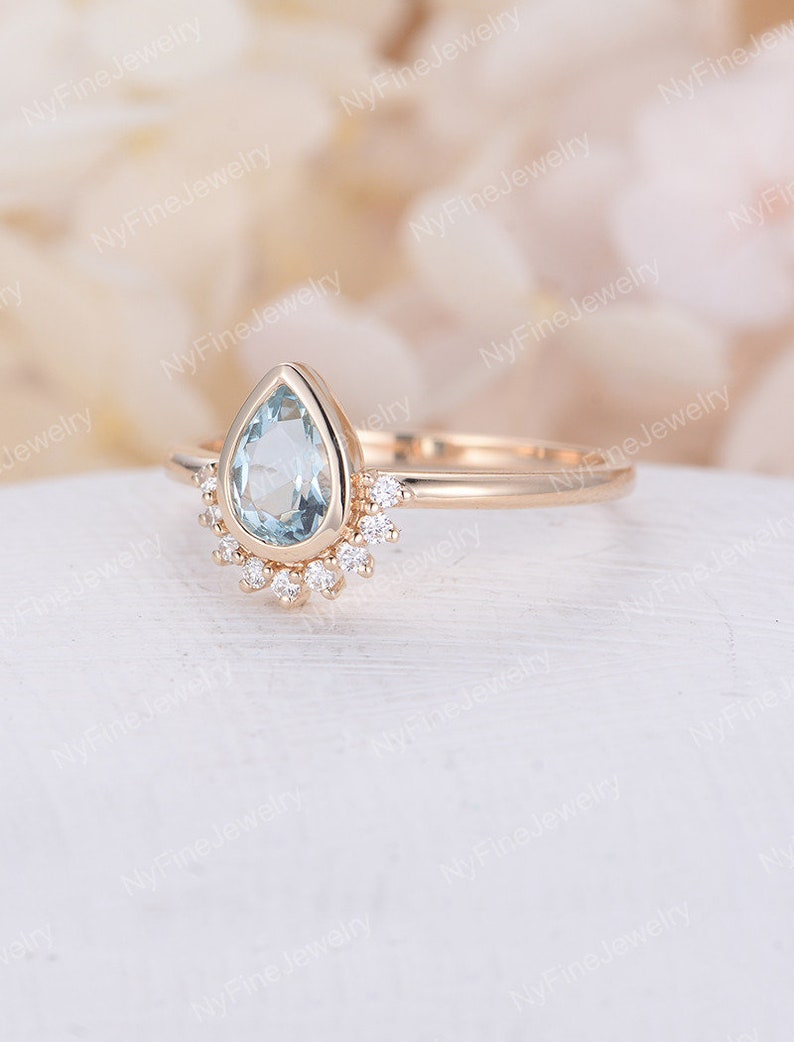 Birnenförmige Aquamarine Verlobungsring Gelbgold Einzigartige Diamant Hälfte Halo Hochzeit Vintage Lünette gesetzt Antiker Braut Jahrestag Ring Bild 3