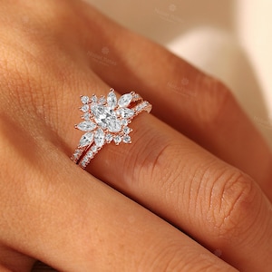 Vintage Marquise Lab-Grown Diamond Engagement Ring Set,Half Eternity Wedding Ring Set,2Pcs 18K Gold Ring,Halo Floral Design Ring Fiancé Ring Moissanite