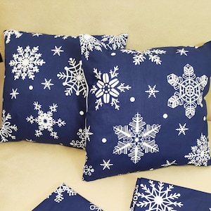 Blue Christmas pillow cover snowflake, blue winter snowflakes pillow, Christmas decorative pillow cover, snowflakes winter sham with zipper
