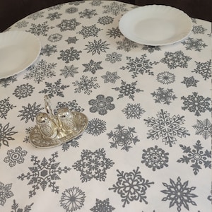 Snowflakes Christmas tablecloth, gray snowflakes tablecloth, white Xmas tablecloth, gray Christmas tablecloth, new year tablecloth