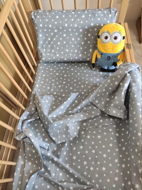 男の子用星型枕カバー、ベビーベッド用寝具グレー星型、幼児用星型
