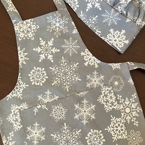 Light Grey Christmas Ladies Apron, Holiday Apron for Women