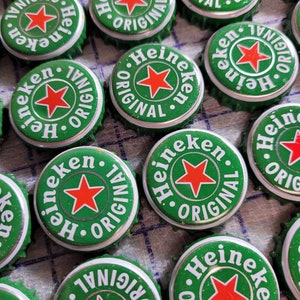 25 Heineken beer bottle caps - imperfect with some dents/scratches/creases - green caps - for beer bottle crafts and art