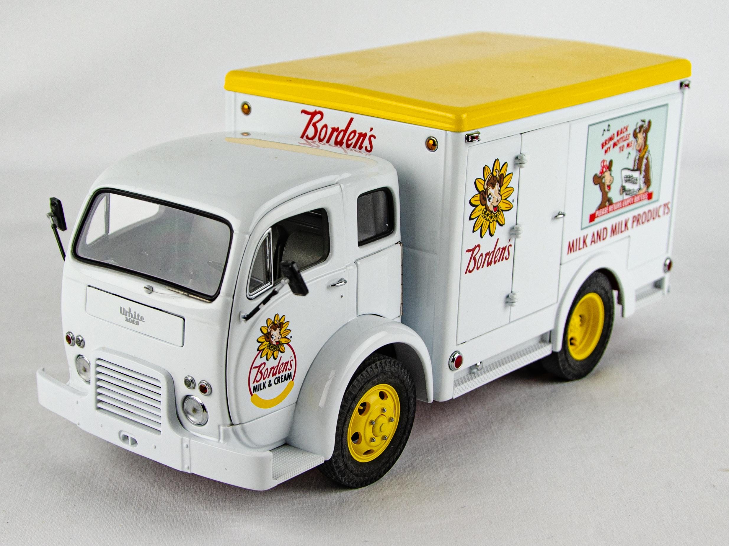 ダンバリーミント Borden's Milk Truck 1/24