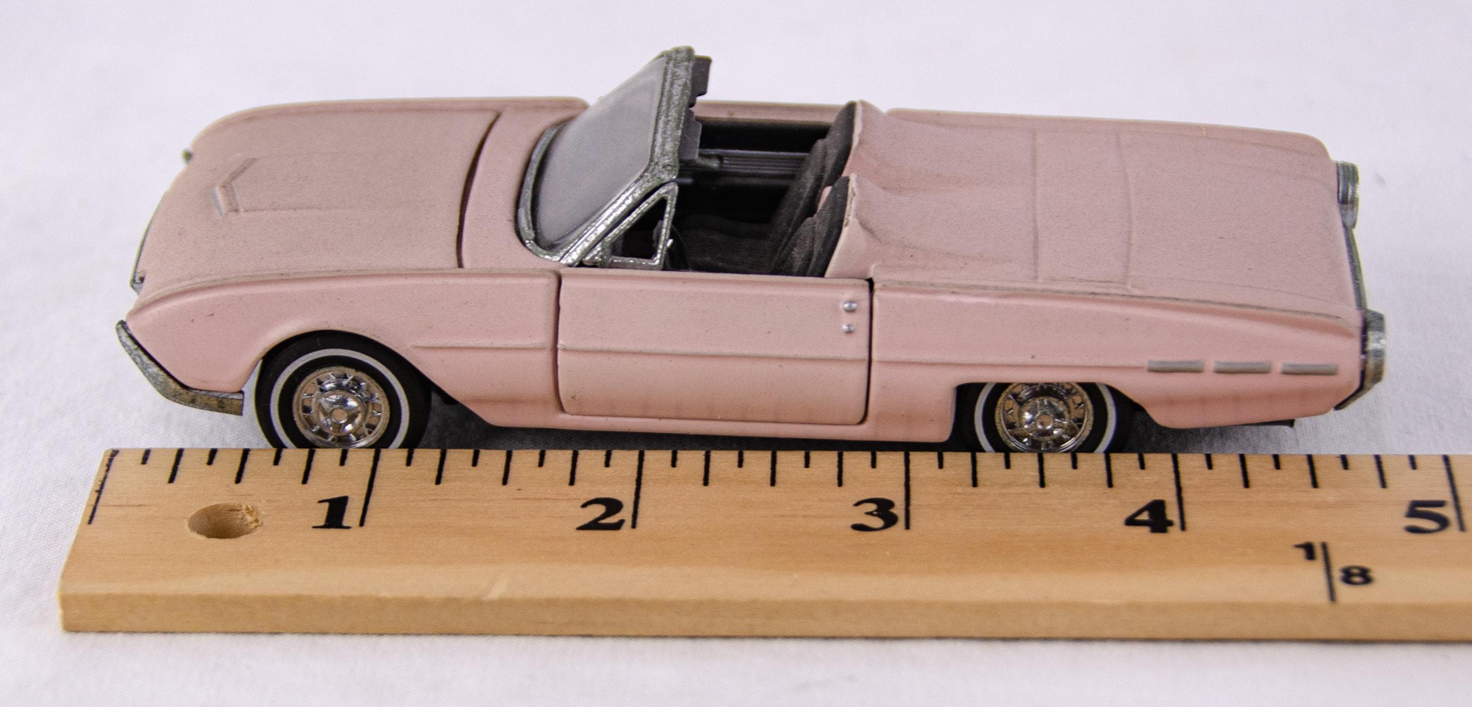 Franklin Mint Ford Thunderbird 1962 - Miniature 1/43 Rose, état Correct