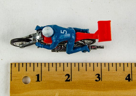 1970s Hot Wheels Mattel Rrrumblers Red High-tailer Blue Rider