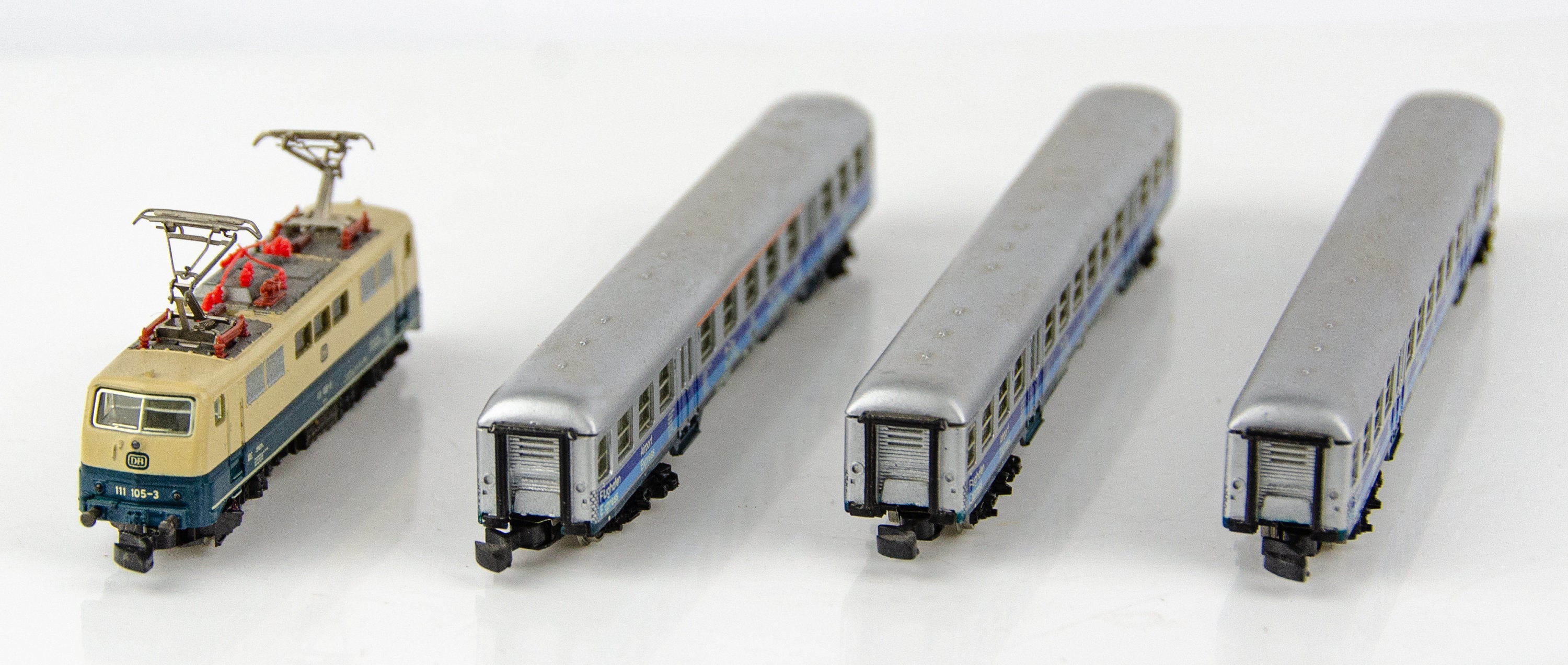 Märklin Mini Club Z Gauge Electric Train and Tracks #8182 in