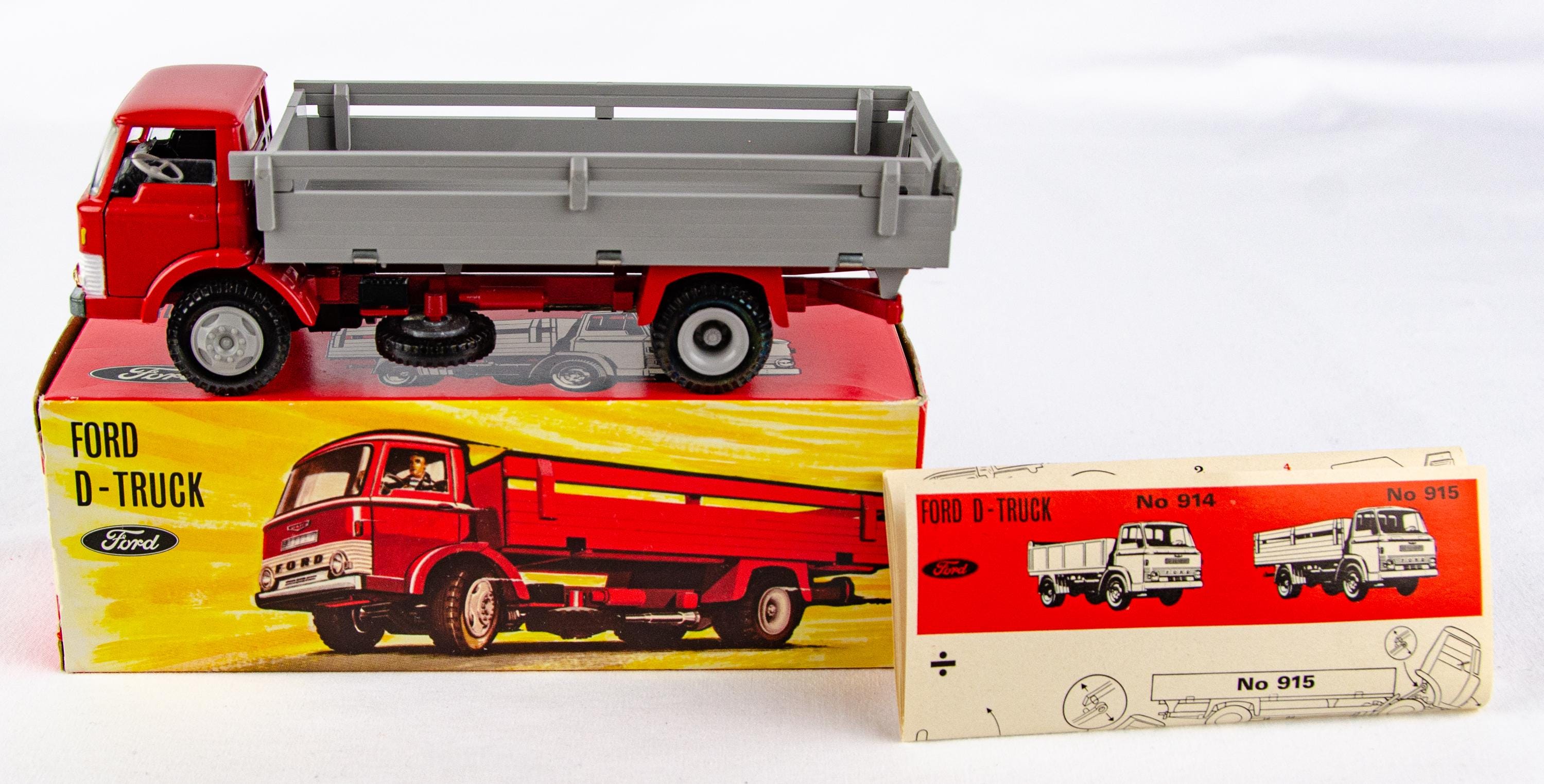 Tekno 915 Ford D-800 Extended Truck Denmark Red 1:43 Scale Diecast