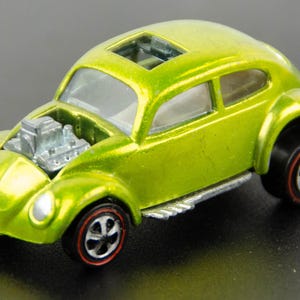 Hot Wheels Redline 1968 Custom Volkswagen Antifreeze Spectraflame US White Int