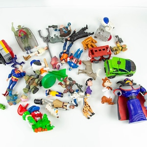 Lote de figuras de ação vintage: Superman, Star Wars, Snoopy, Vingadores, Capitão América imagem 1