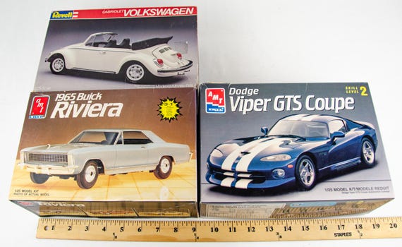 AMT Revell Volkswagen Beetle Buick Riviera Dodge Viper 1:25