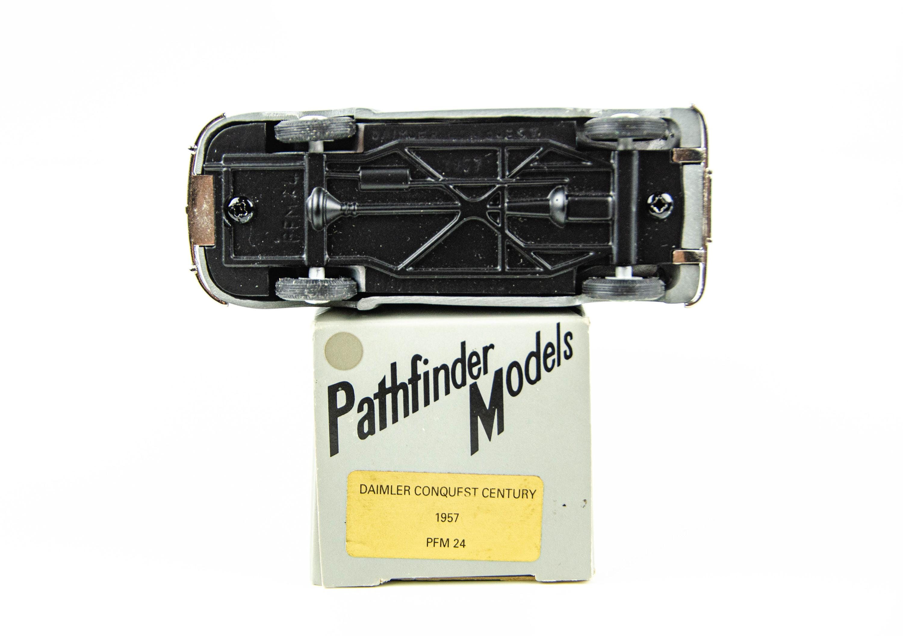 Miniature Pathfinder Models 1/43 – Daimler Conquest Century 1957, Argent, édition Limitée