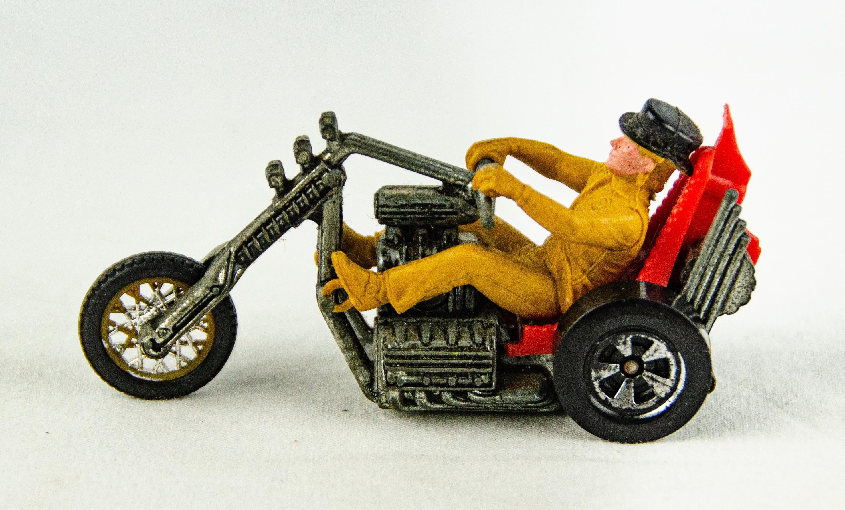 1970s Hot Wheels Mattel Rrrumblers Red Torque Chop W/ Rider
