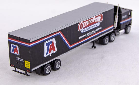Con-cor Semi Tractor Trailer 1:87 HO Scale Model Train Layout