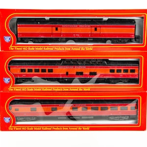 IHC HO Southern Pacific Daylight Smooth Side Baggage Vista Dome & Tail Car Lot
