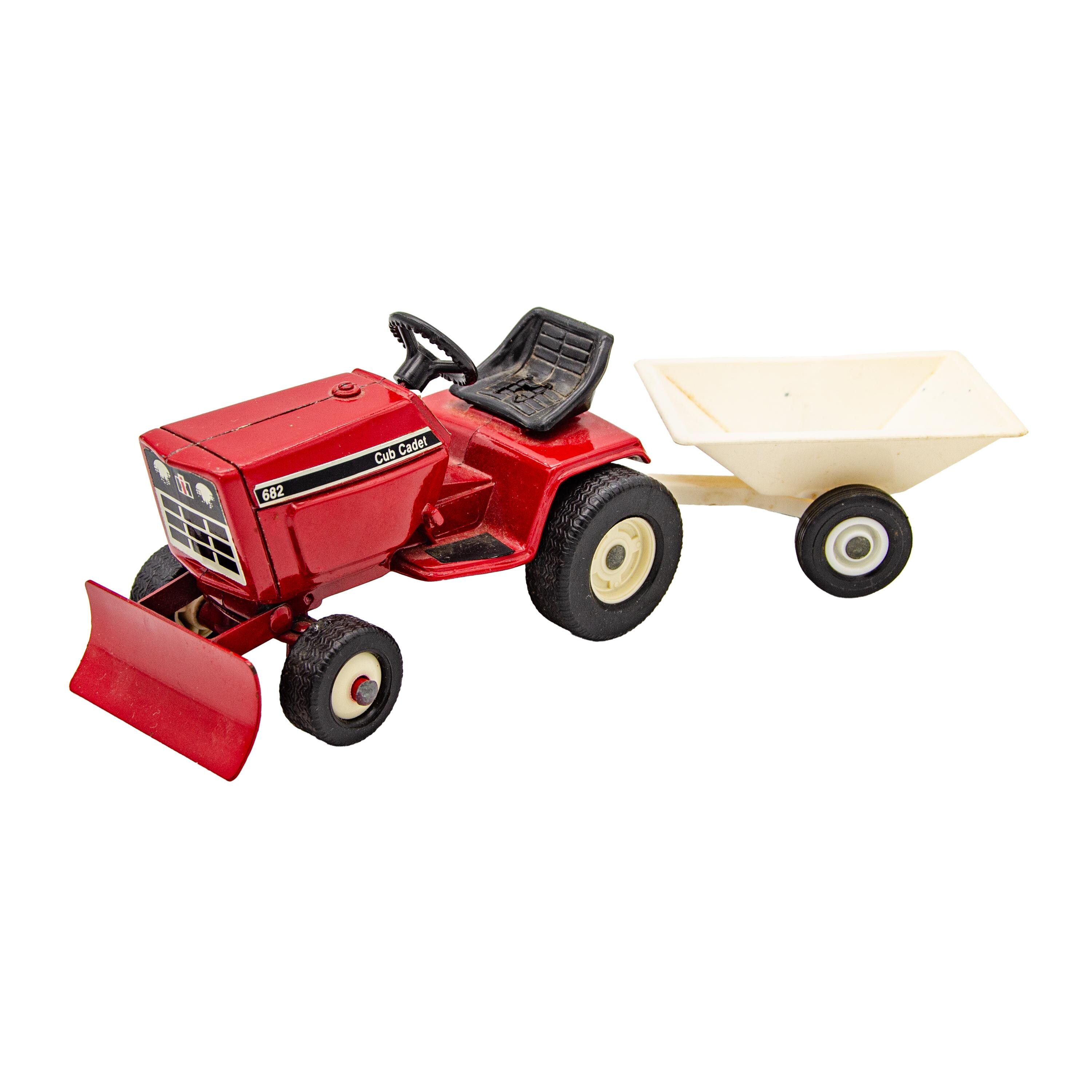 Vintage 1970s Ertl International 682 Cub Cadet Lawn Garden Tractor Trailer Etsy