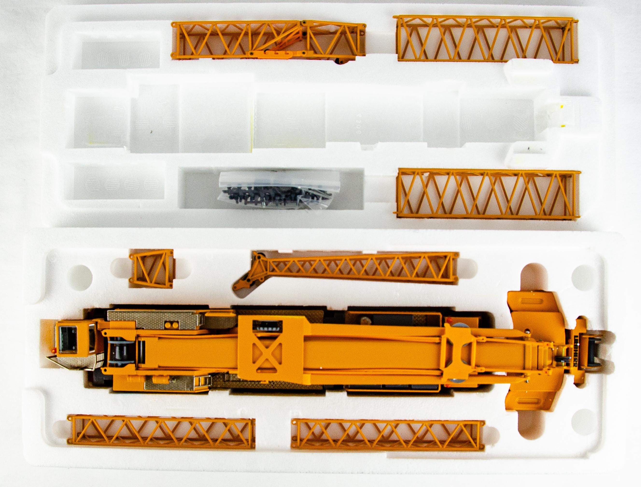 LIEBHERR LTM1300/1 CONRAD　1/50 Conrad 2097 Liebherr LTM 1300/1 Mobile Crane German 1:50