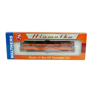 Walthers 1:87 HO Scale Hiawatha Twin Cities Post Office Model Train Car 932-9201