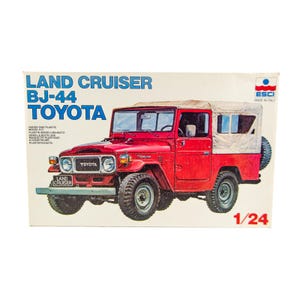 Rare Vintage ESCI 1:24 Scale Toyota Land Cruiser BJ-44 Model Car Building Kit