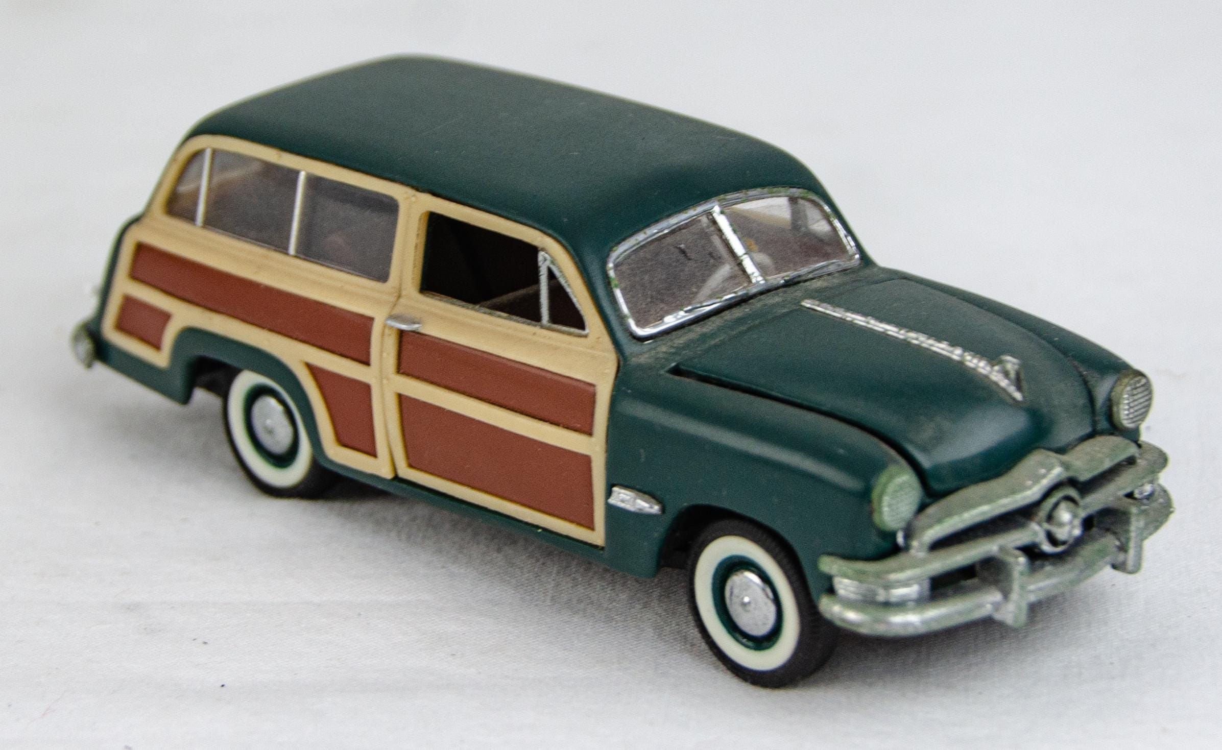 Franklin Mint 1:43 Scale 1950 Ford Woody Station Wagon Diecast