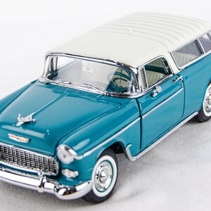Kinsmart 1955 chevy best sale nomad