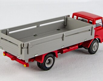 Tekno 915 Ford D-800 Extended Truck Denmark Red 1:43 Scale Diecast