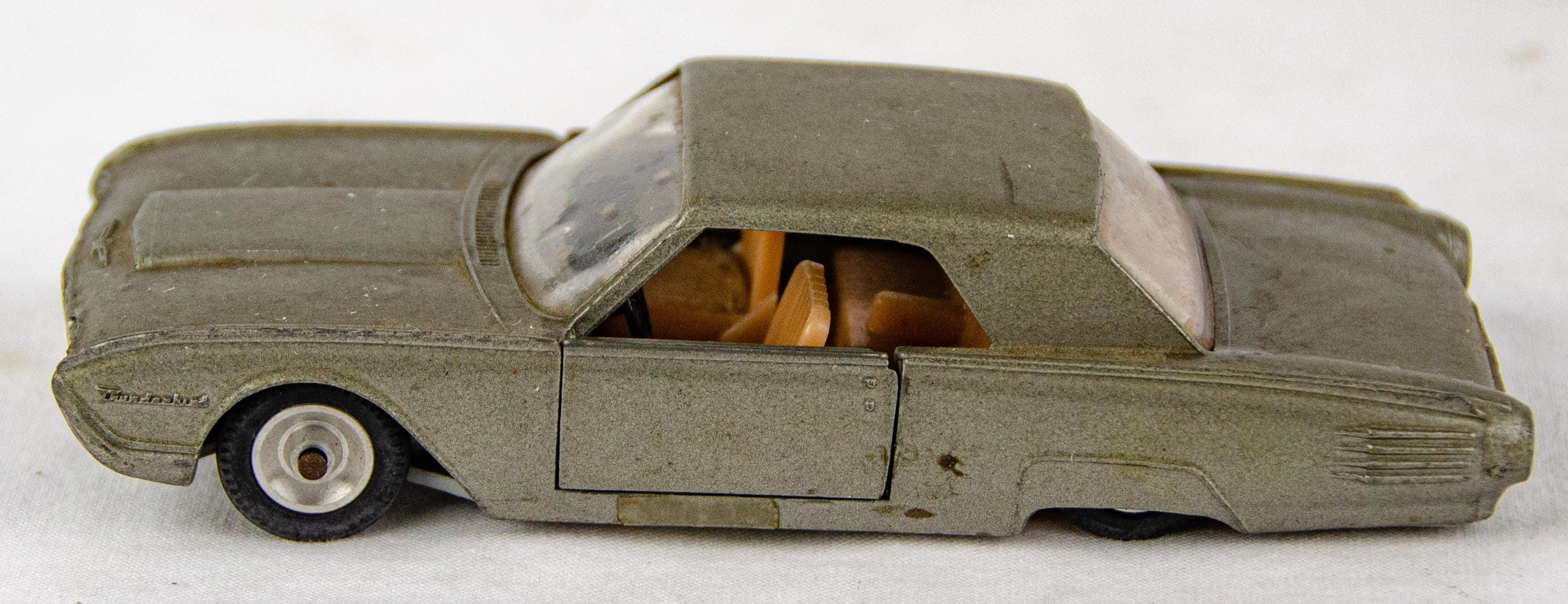 1962 Solido 128 Ford Thunderbird Gray France 1:43 Scale Diecast