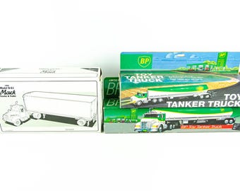 Kenworth T2000 Truck, Diecast Model Truck, 1/32 Scale Diecast