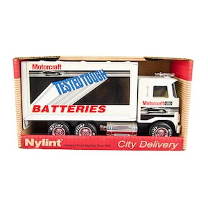 Nylint 10&quot; Ford Motorcraft Batteries City Delivery Box Truck Diecast Model Car