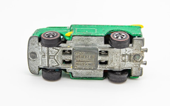 ミニカー HOT WHEELS Volkswagen BEACH BOMB Rare Mattel Hot Wheels Volkswagen Beach Bomb Surf Van with
