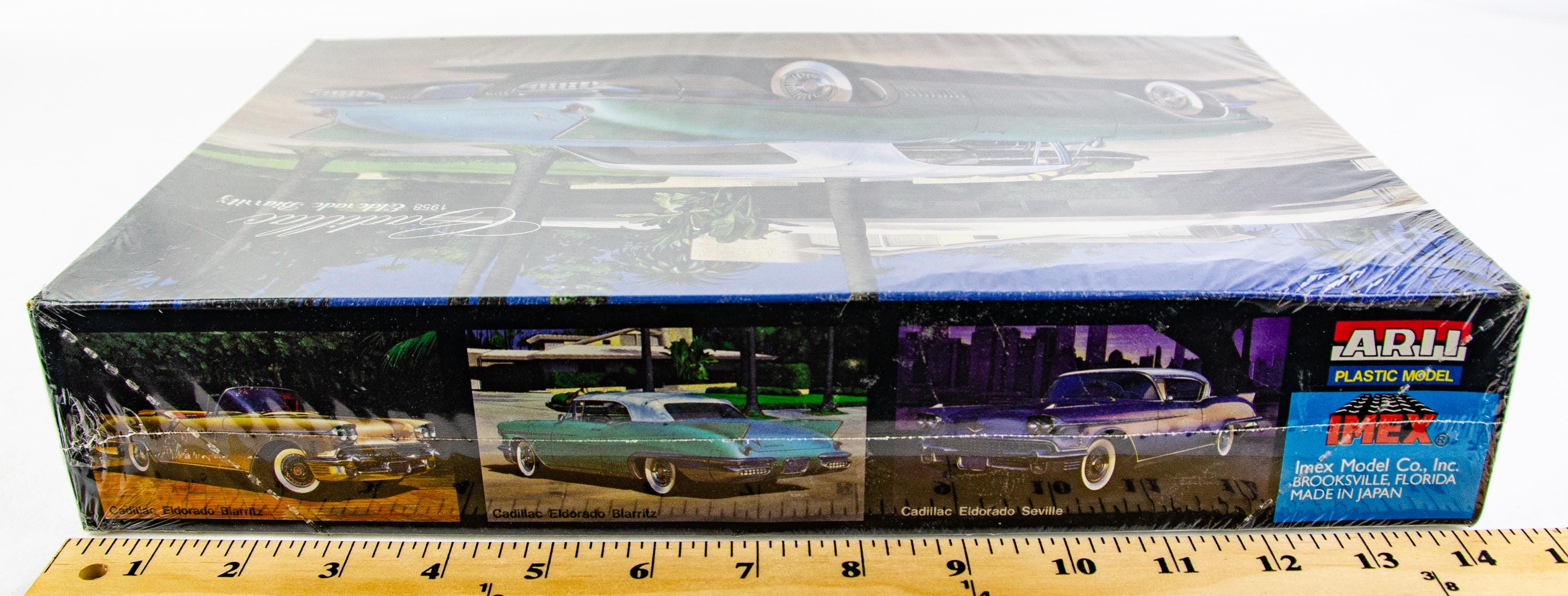 Arii 1958 Cadillac Eldorado Biarritz Soft Top Japan 1:24