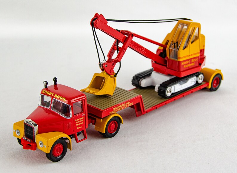Corgi Heavy Haulage CC13203 DAF XF King Trailer & Locomotive 1:50 Diecast Truck
