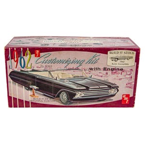 AMT K-512 Buick Electra 225 Convertible 1962 Customizing 1:25Scale Model Car Kit