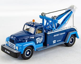 First Gear 1957 International R-200 Wayne Towing 1:34 Scale