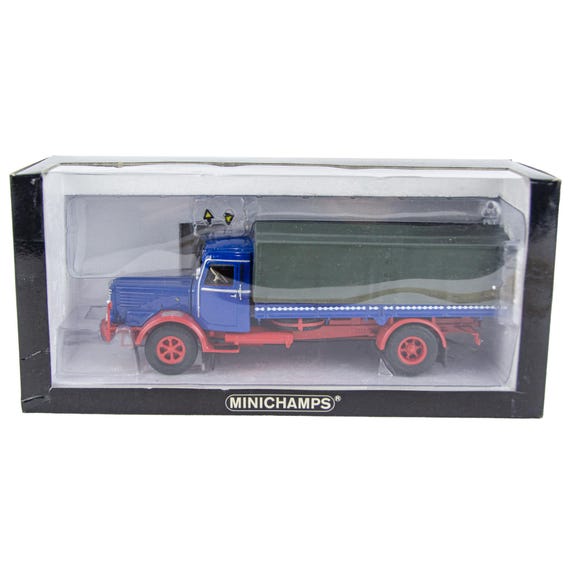 Minichamps 1:43 Scale Modell Büssing 8000S Canvas Diecast Model