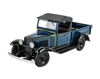 Danbury Mint 1/24 Scale 1931 Chevy Roadster Pickup Truck - Mint