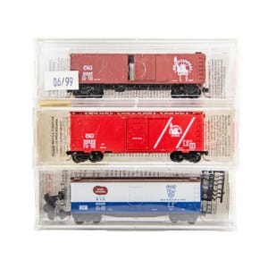 Assorted Micro Train Lines 1:160 N Scale Model Train Freight Box Cars 3P Lot