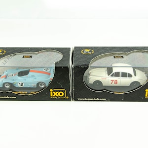 iXO 1/43 Lot Gulf Mirage GR8 # 10 1975 LeMans Jaguar MKII Tour De France 1960