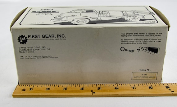 First Gear 1952 GMC Stake Truck Railway Express Agency 1:34 Scale