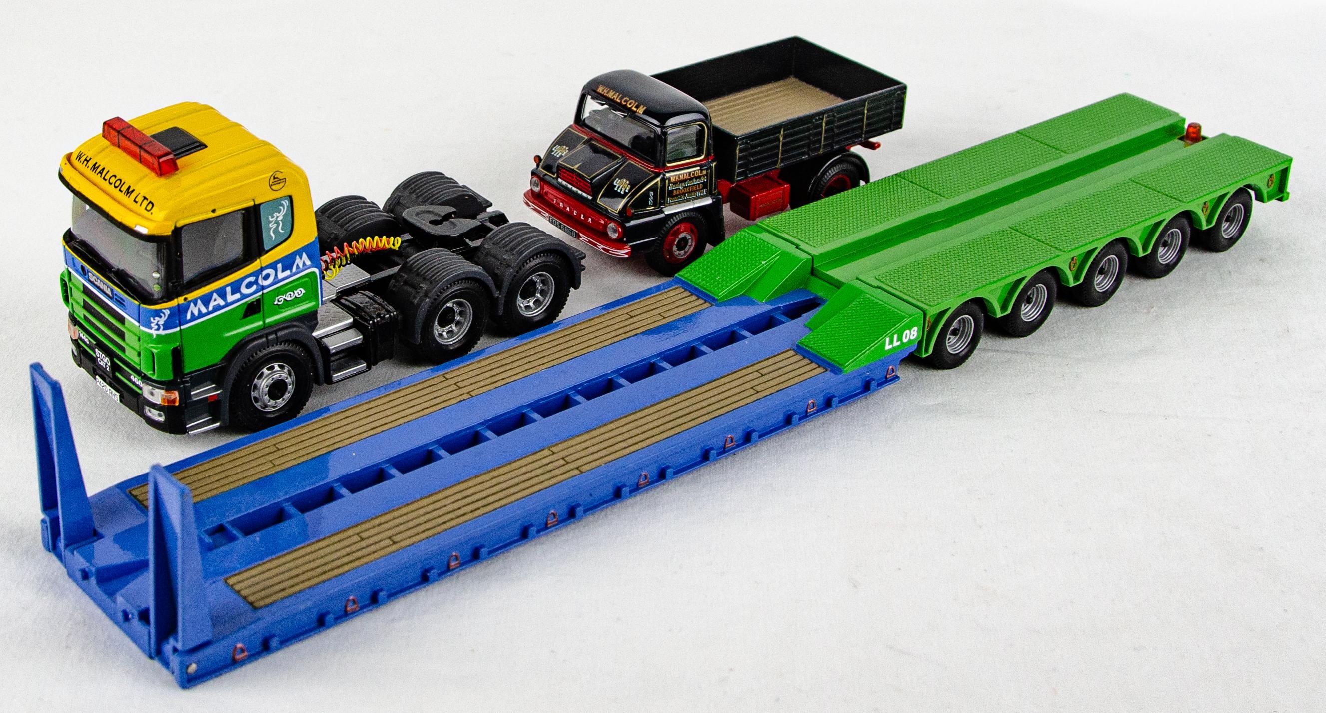 Corgi Heavy Haulage CC12210 Scania Low Loader & Load Malcolm 1:50