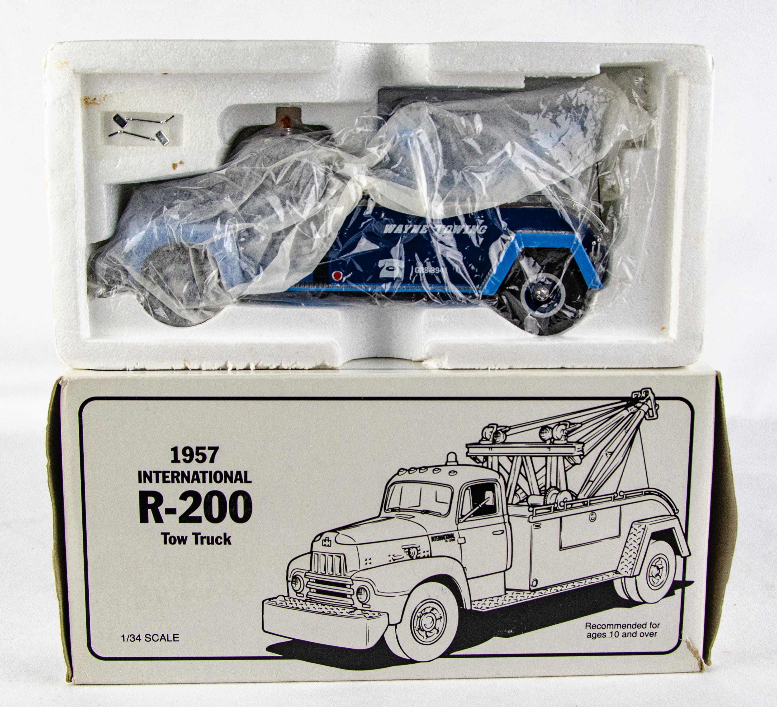 ファーストギア　1/34　RF-200 INTERNATIONAL BRT First Gear 1957 International R-200 Wayne Towing 1:34 Scale